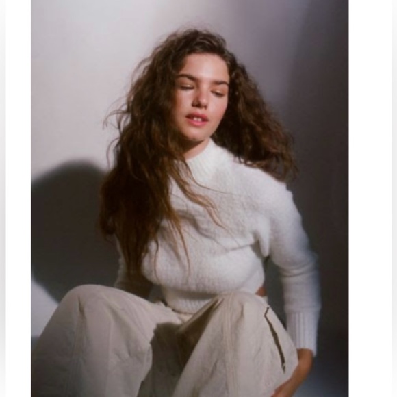 Urban Outfitters Cleo Mock Neck Sweater - Picture 1 of 2